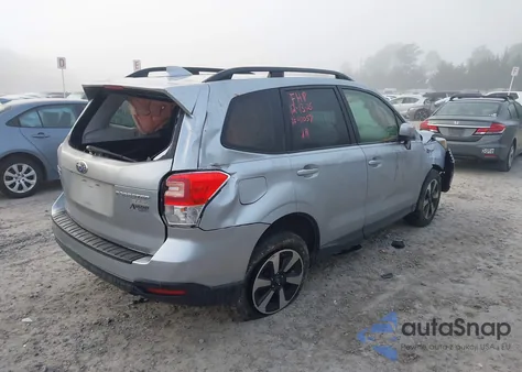 2017 Subaru Forester 2.5I Premium z USA, uszkodzony, nr VIN JF2SJAEC4HH805402